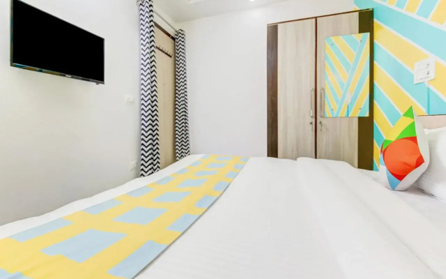 OYO Home 28827 Design Studio Huda City Center