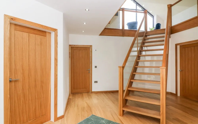 Low Wood House