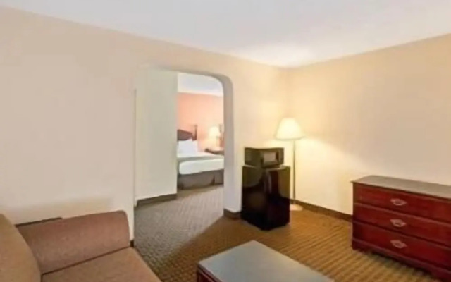 Spark by Hilton Knoxville North I-75