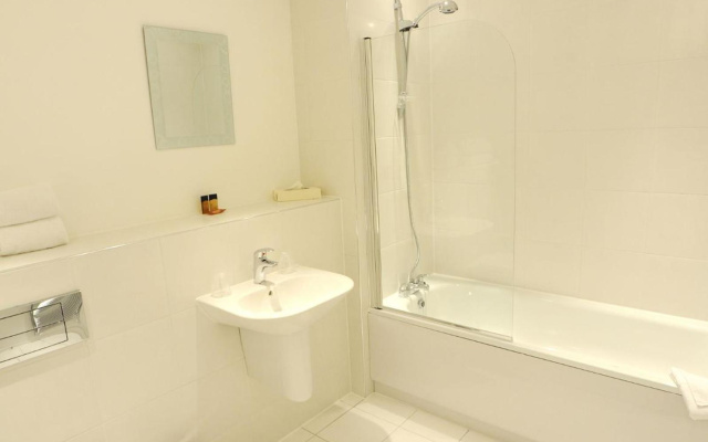 PREMIER SUITES PLUS Bristol Cabot Circus