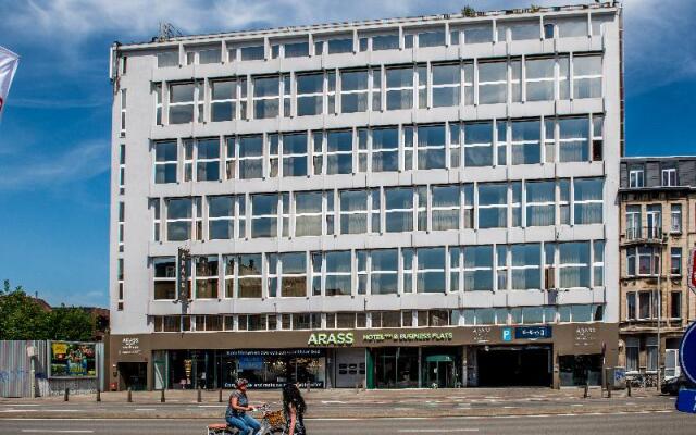 Отель Arass Hotel & Business Flats Бельгия, Антверпен - отзывы, цены и фото номеров - забронировать отель Arass Hotel & Business Flats онлайн вид на фасад