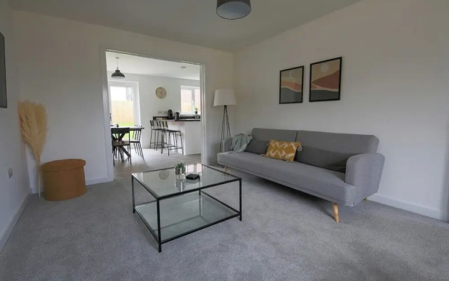 The Haven Modern 4-bed Home With Garden