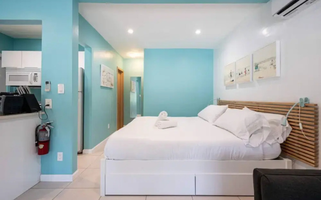 Casa Del Mar Deluxe Studio 2