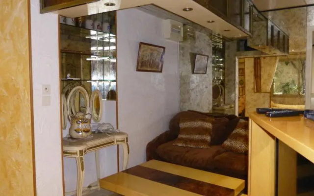 Cannes Three Bedrooms Drap DOr