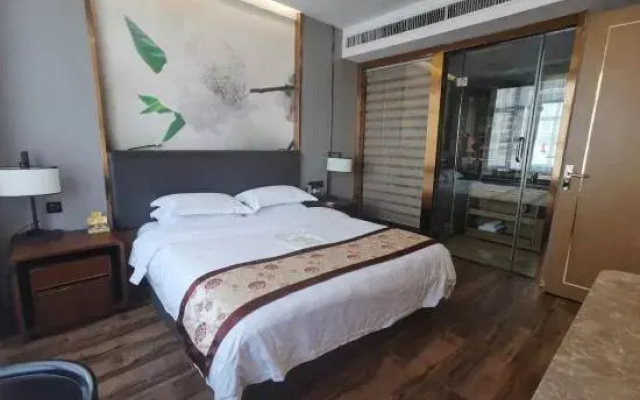 Yueyang Kaibinsi Holiday Hotel