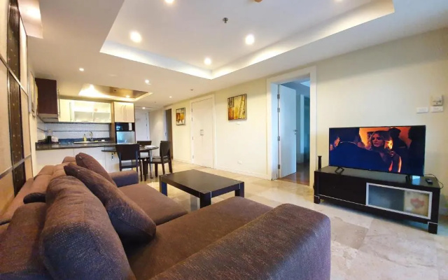 Spacious apartment with Ocean view in Panwa
