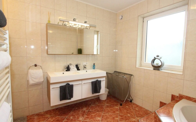 Cheerful Apartment In Oetz Tyrol Near Ski Area