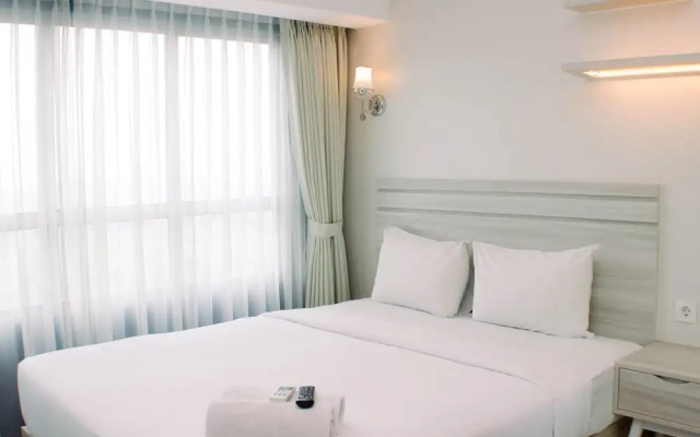 Cozy And Modern Studio At Springlake Summarecon Bekasi Apartment