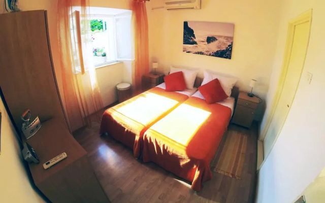 Apartment Lara
