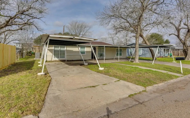Near Wineries & Guadalupe River! Stylish Home