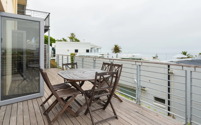 Caprice Court 8