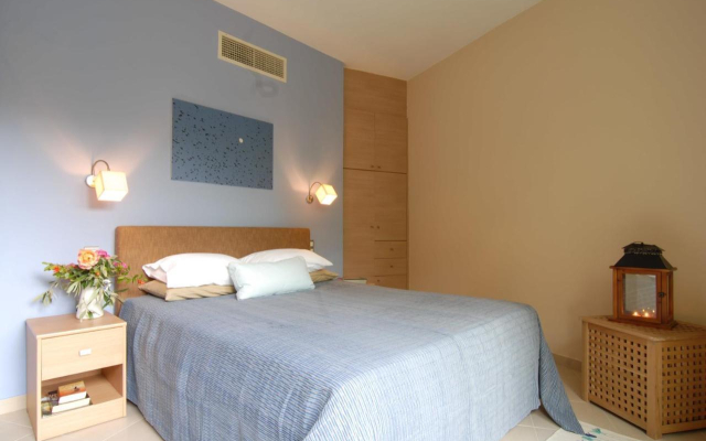 Mylos Apartments