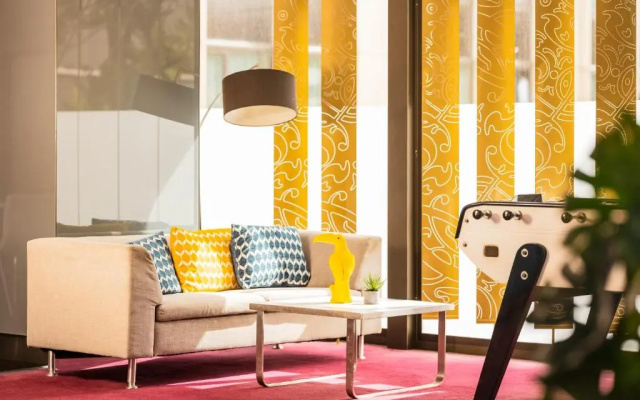 Отель Mercure Paris Centre Tour Eiffel 