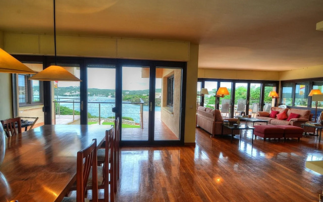 Amazing Villa Menorca by Hello Apartments Sitges