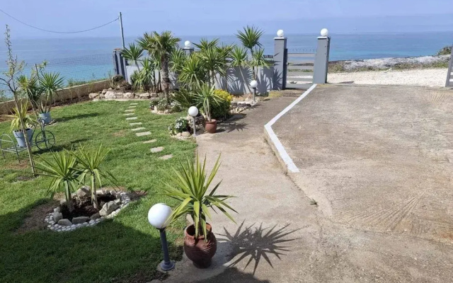 Tania's Seafront Villa by Rentalspro