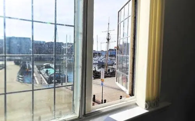 Marina Mews 2