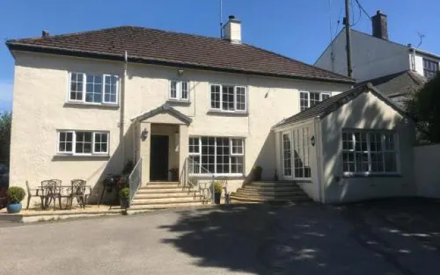Lynwood House Bed and Breakfast