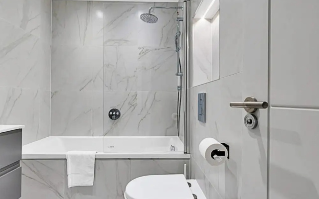 Chiswick Gem: 2 Bedroom Flat