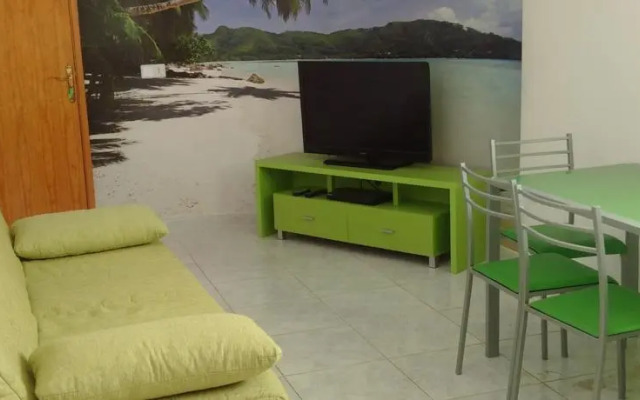 Beverley Hills Hostal