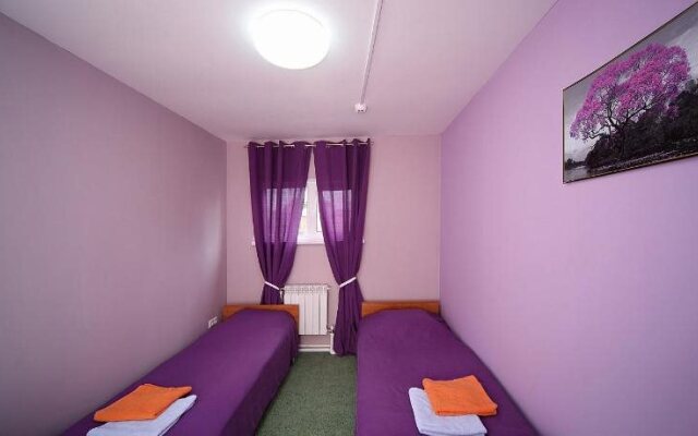 DMD Club Service Hostel