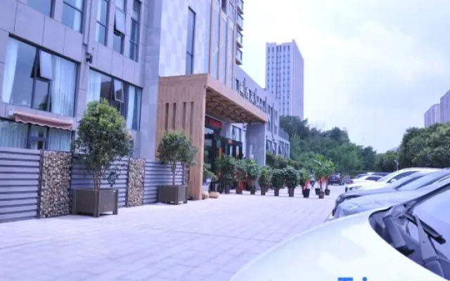 Lan Hotel