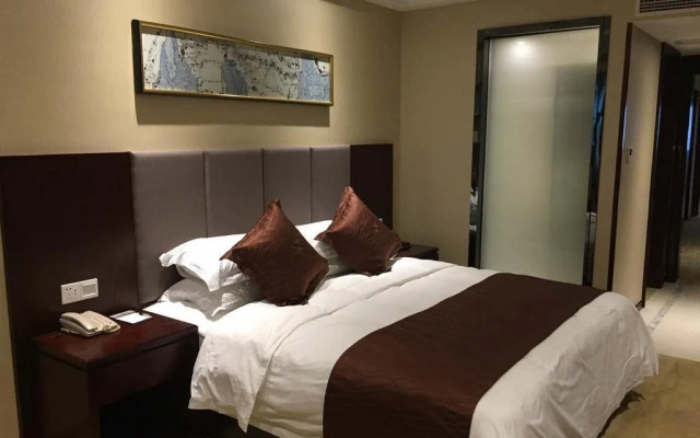 Huzhou Wealth Hotel