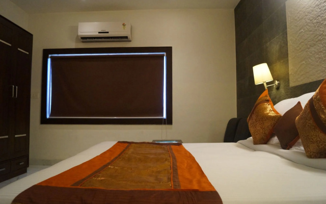 Hotel Tara Palace By Goyal Hotels