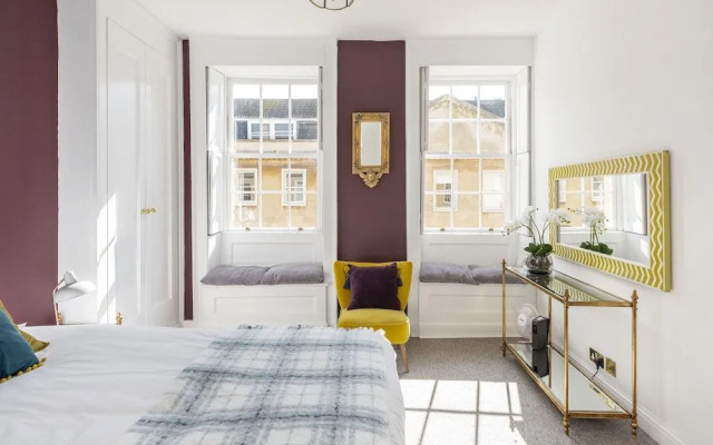 Duke Street City Center Apartment