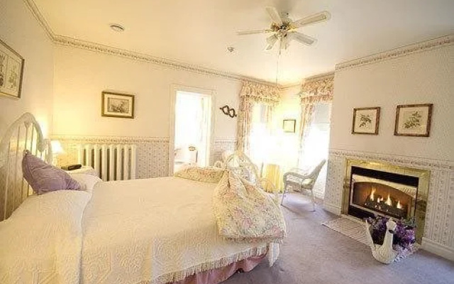 Cranberry Cove Inn