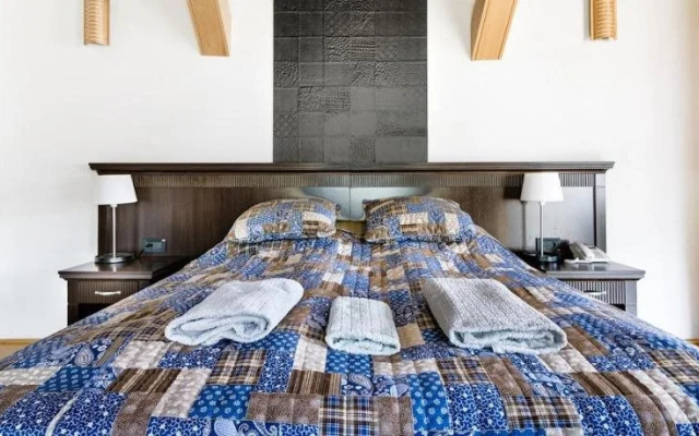 Vogue Apartments Room