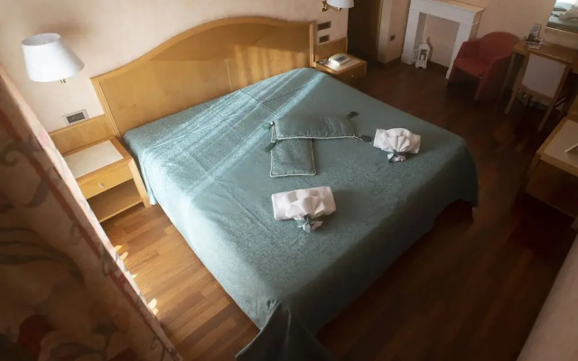 Hotel Lory