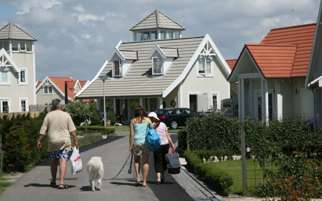 Detached Villa With a Terrace Near the Beach
