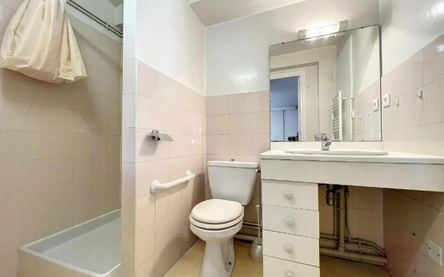 Appartement Lamalou-les-Bains, 1 pièce, 2 personnes - FR-1-451-66