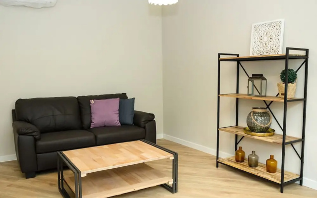 FM Luxury 1-BDR Apartment - City Vibes