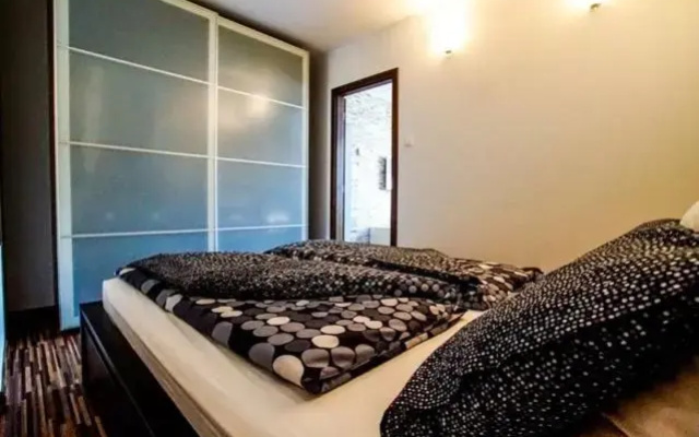 Am-Residence No. 19