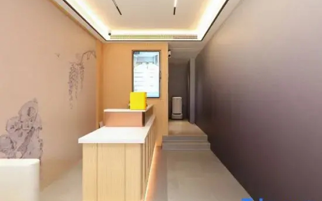 Ruiji Residence Hotel (Nanjing Confucius Temple Sanshan Street Subway Station)