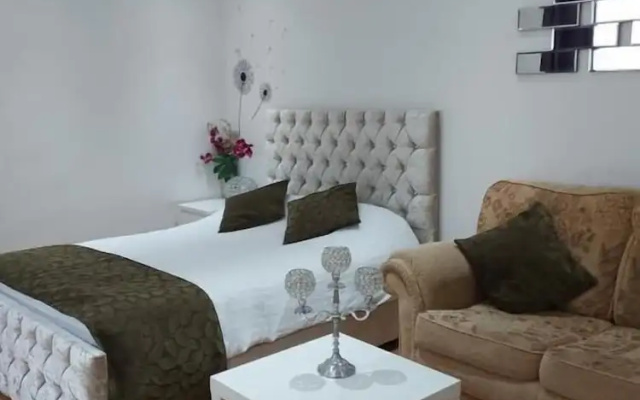 Lux Apartment in Gatwick