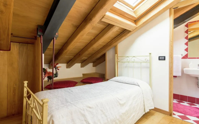 Adorable Apartment in Miane by the Lake