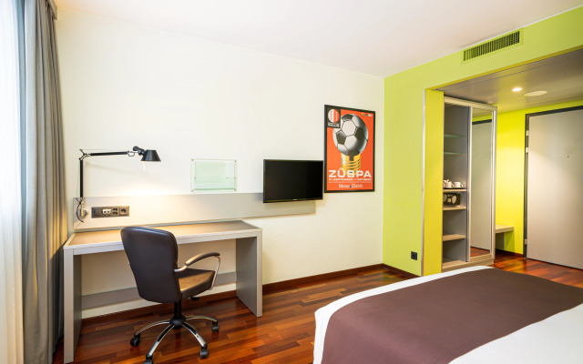 Holiday Inn Zurich - Messe by IHG