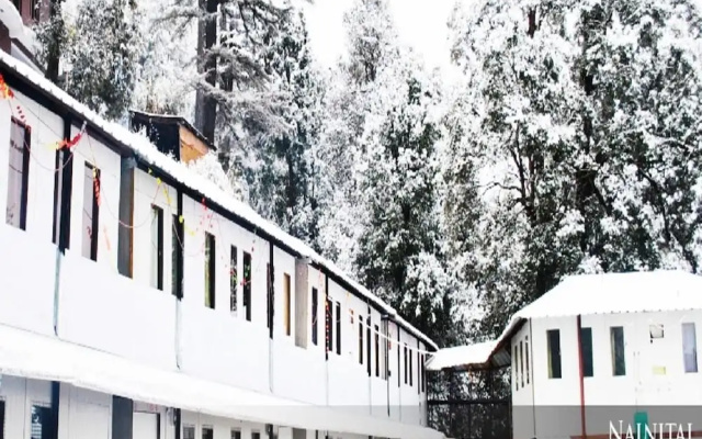 Vakna Highway Guest House
