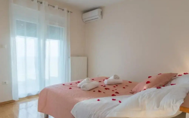Holiday House Balen With Swimming Pool