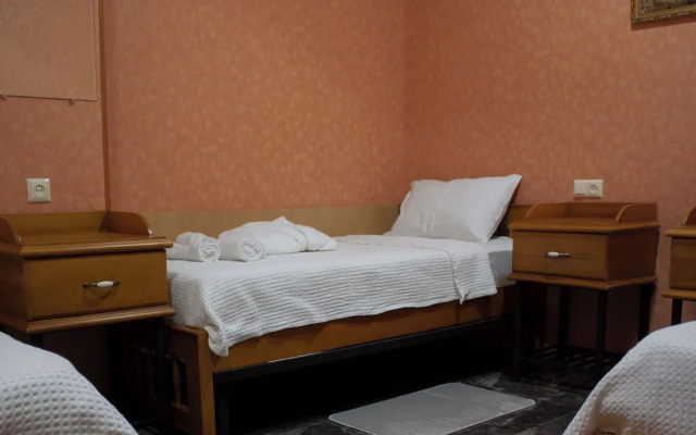 West Star Hotel