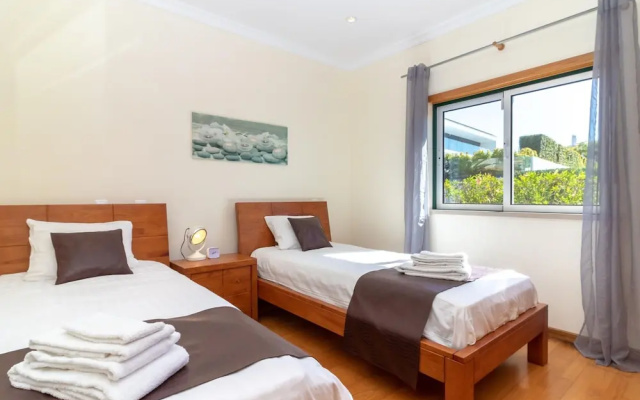 Luxury Villa in Albufeira With Heated Private Pool