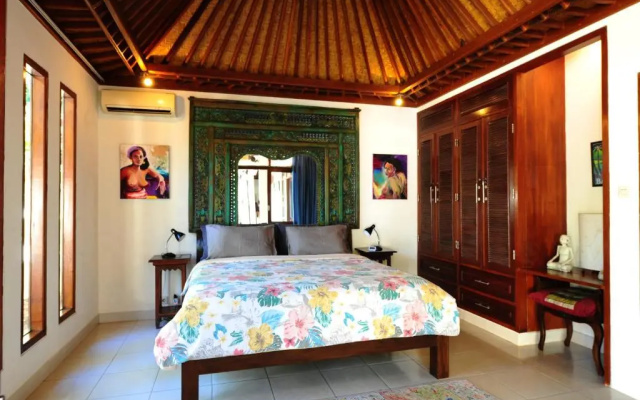 Villa Bulan Mas