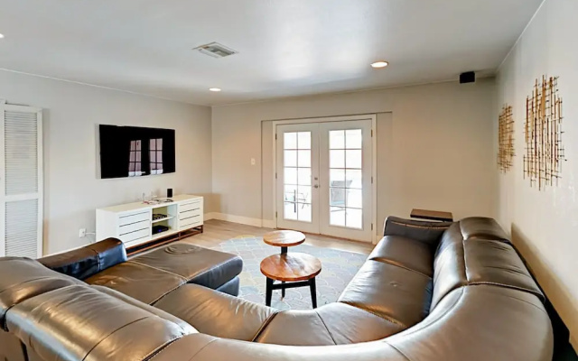 7258 E Wilshire Dr Home