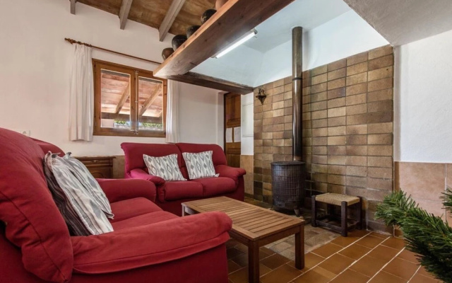 Villa - 2 Bedrooms with Pool and WiFi - 103151