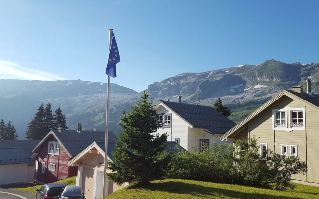 Large Apartment in Flaine With Swimming Pool