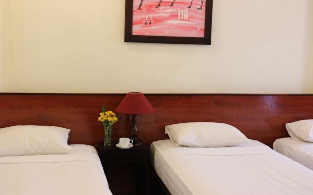 Отель Nhi Trung Hotel Вьетнам, Хойан - отзывы, цены и фото номеров - забронировать отель Nhi Trung Hotel онлайн вид на фасад