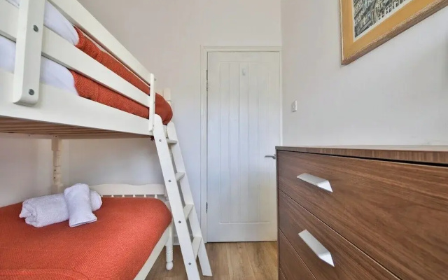 Neath Valley Family Haven Near Waterfalls