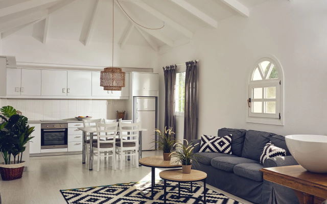 Periyali Villas